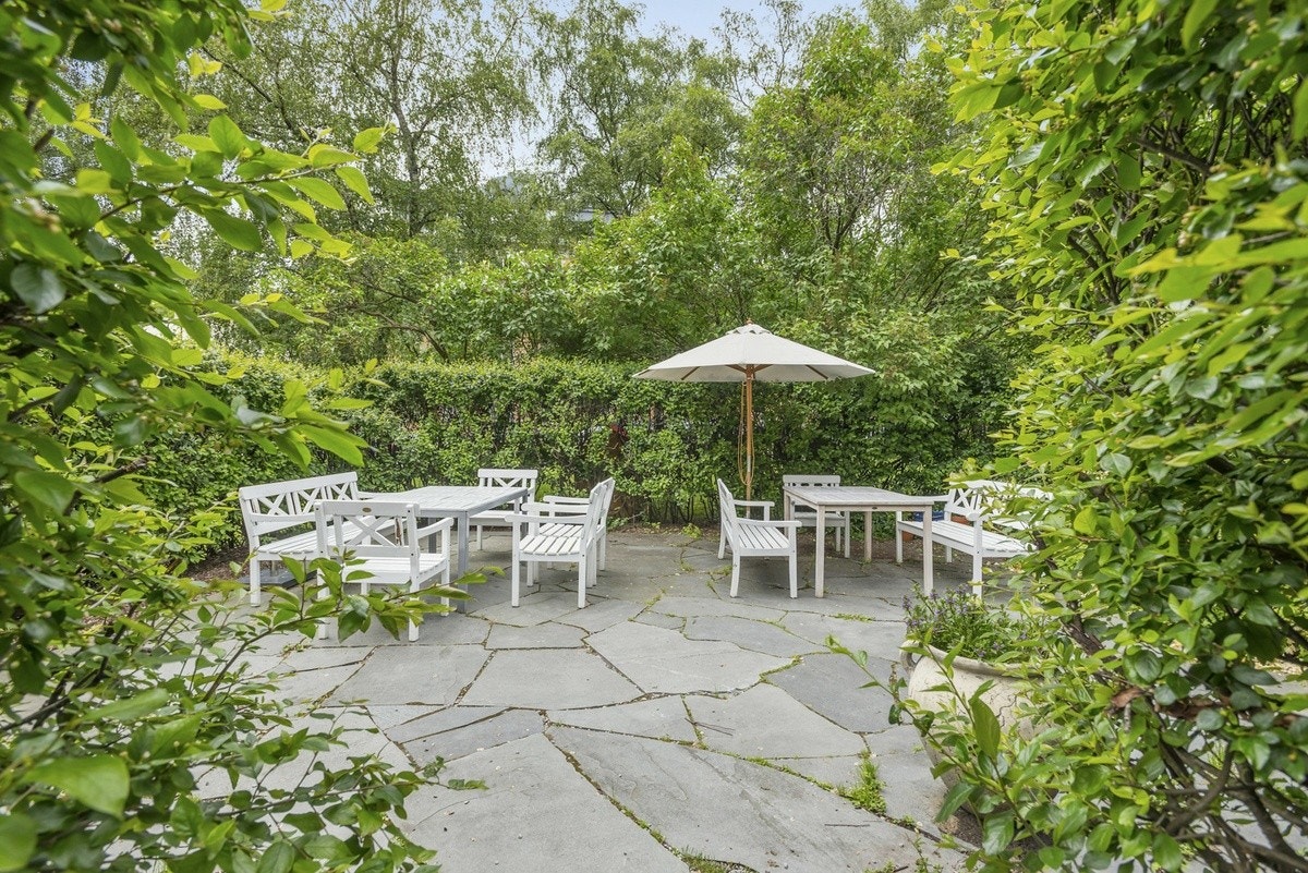 One of several environments in the garden Galleribilde