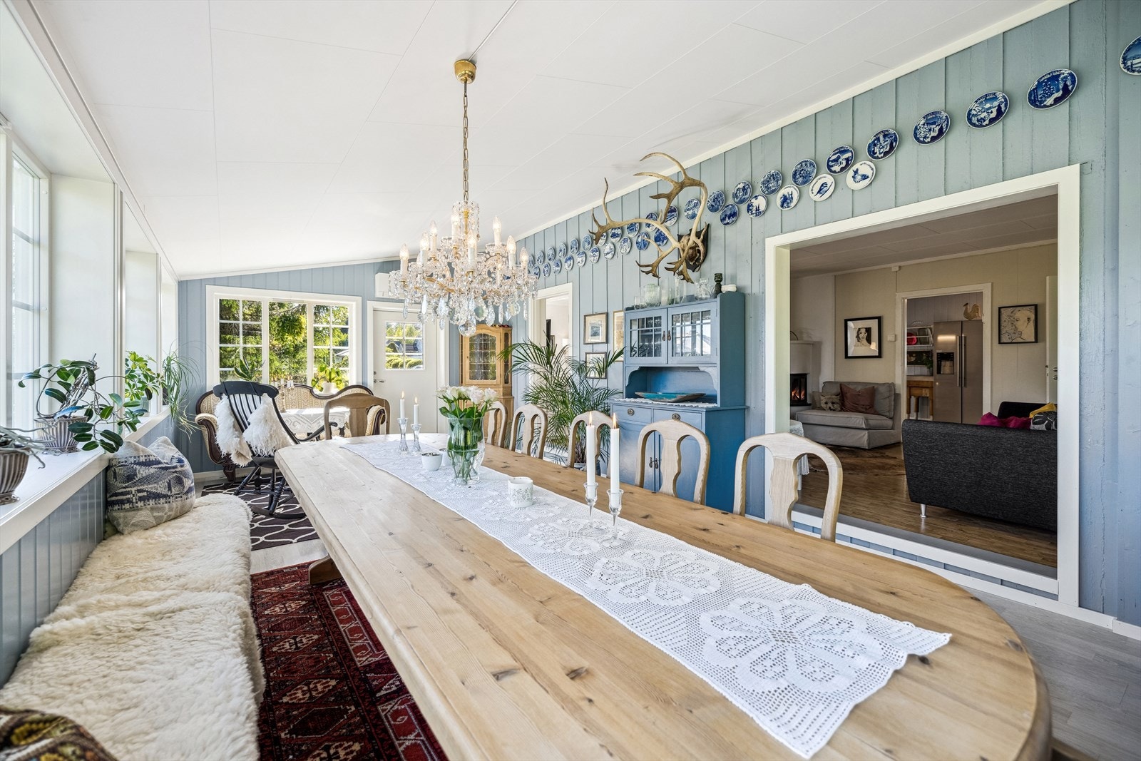 Her kan hele familien samles rundt bordet, et naturlig samlingspunkt for hverdagsmiddager, bursdager og lange frokoster. Galleribilde