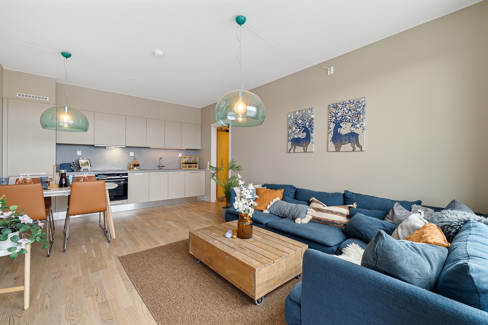 Bygget er også energivennlig, med fokus på bærekraft og energieffektivitet, noe som gir lave driftskostnader. Her er det mulighet for grønt boliglån. Galleribilde