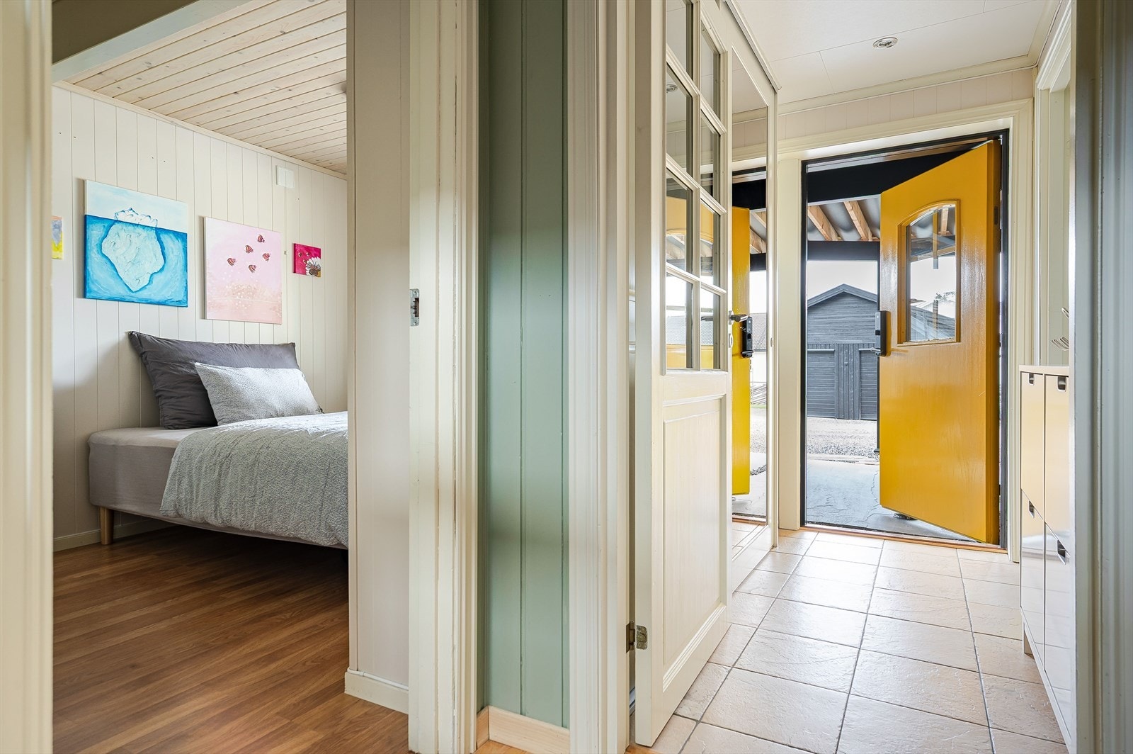 Inngang i underetasjen. Galleribilde