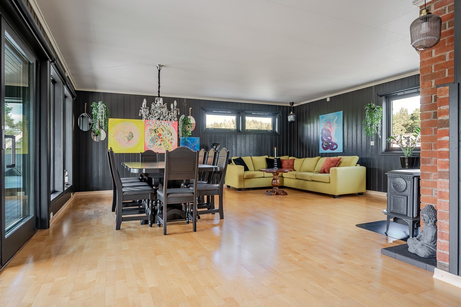 Stue er romslig. Galleribilde