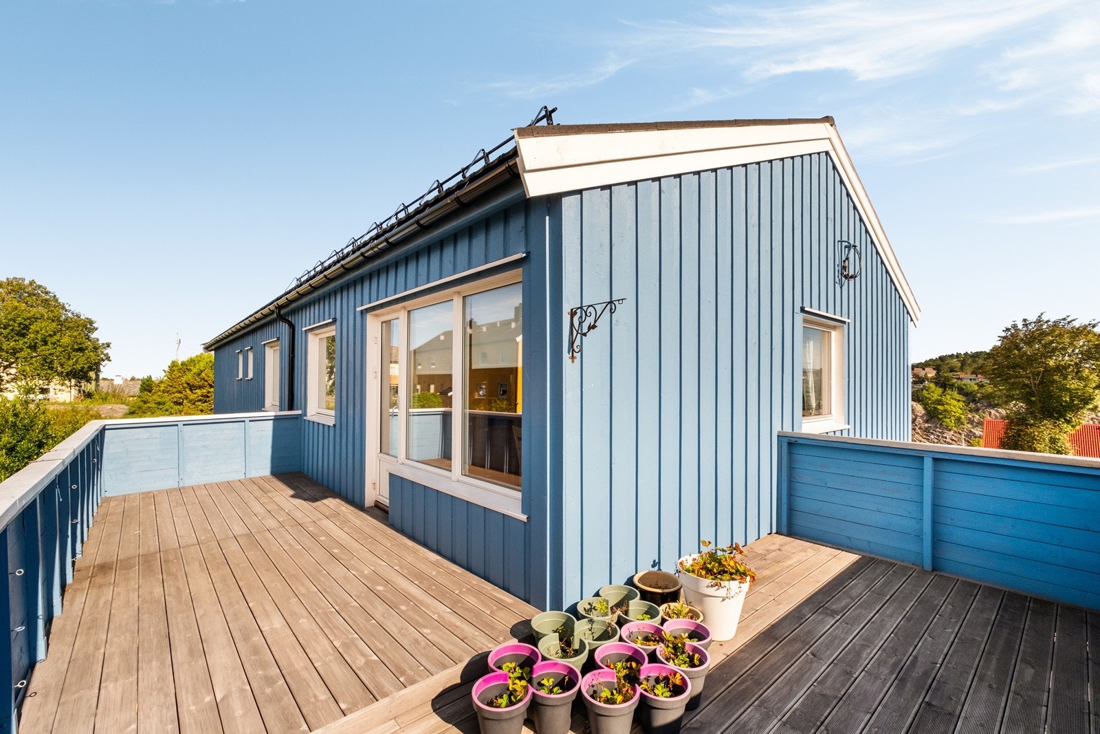 3. etasje: Stor sørvestvendt veranda med gode solforhold. Galleribilde