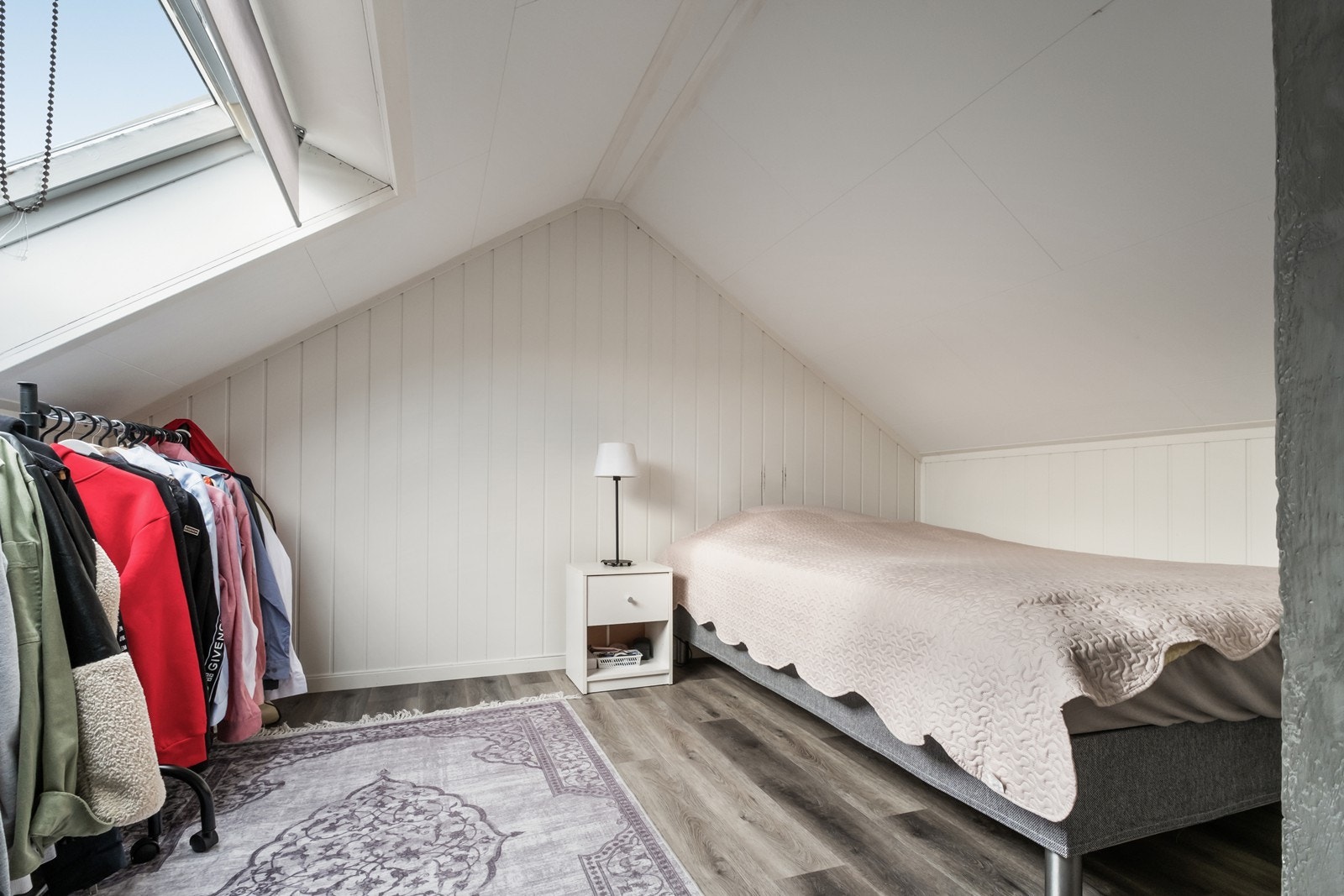 Soverom, loft Galleribilde