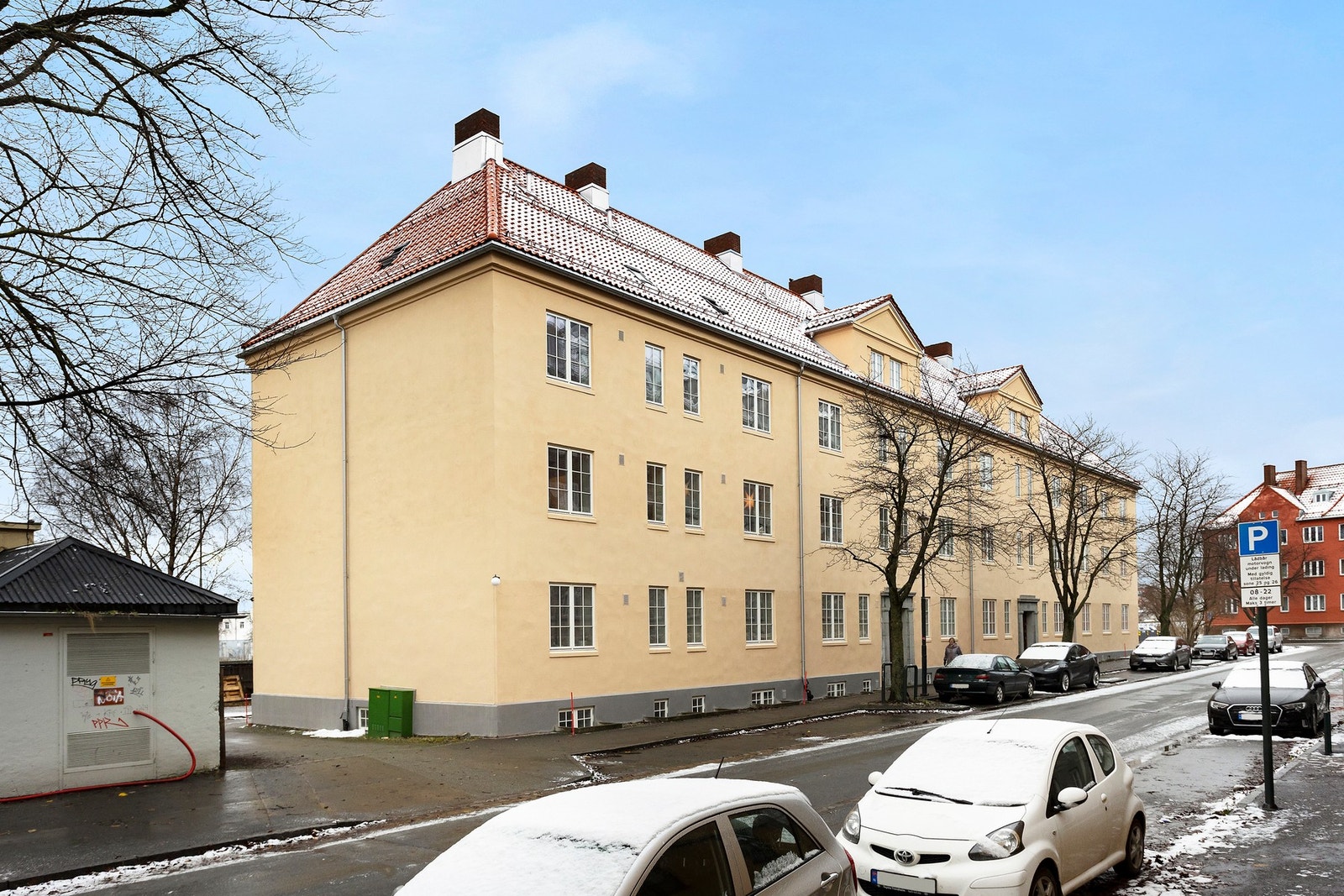 I 2024-2025 har borettslaget gjennomgått fasaderehabilitering. Alle fasader har blitt sandblåst, fått ny murpuss og blitt malt på nytt. I tillegg er det lagt nytt tak. Alle vindu og utvendige dører er byttet. Galleribilde