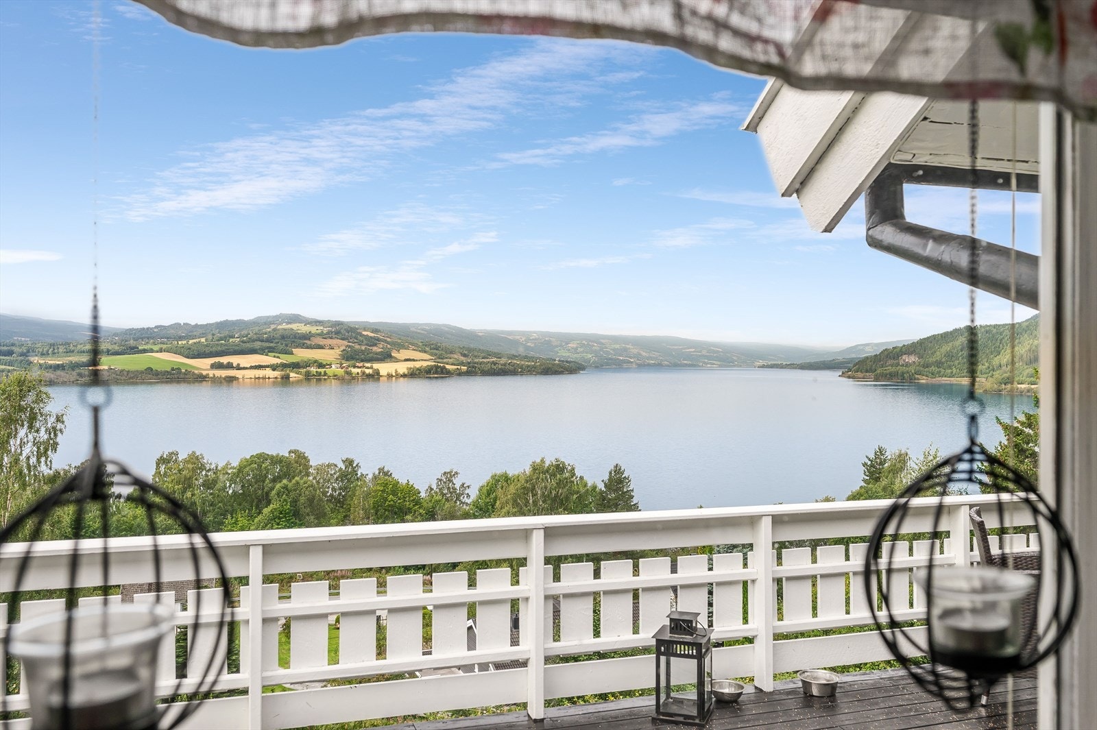 Utsikten fra stuen. Galleribilde