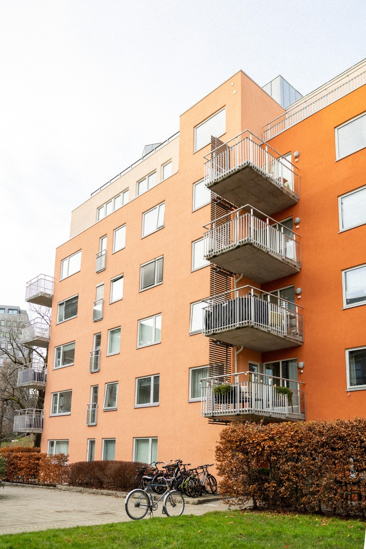 Fasaden og balkongene ble pusset opp i 2019. Galleribilde