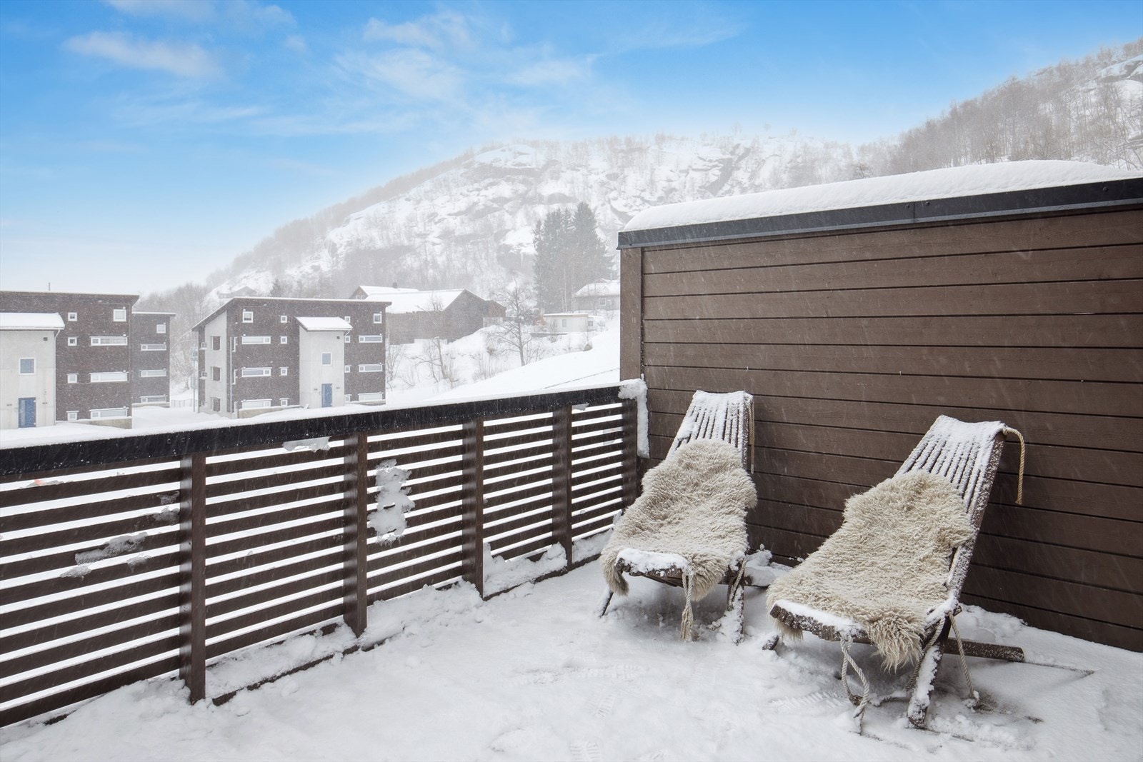 Her kan sole nytes med utsikt til barneskitrekk/beltetrekk. Galleribilde