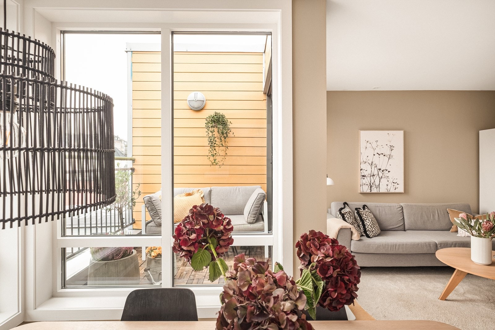 Velkommen til Vestre Torggaten 12A, presentert av Anette Berven v/Eiendomsmegler Norge! Galleribilde