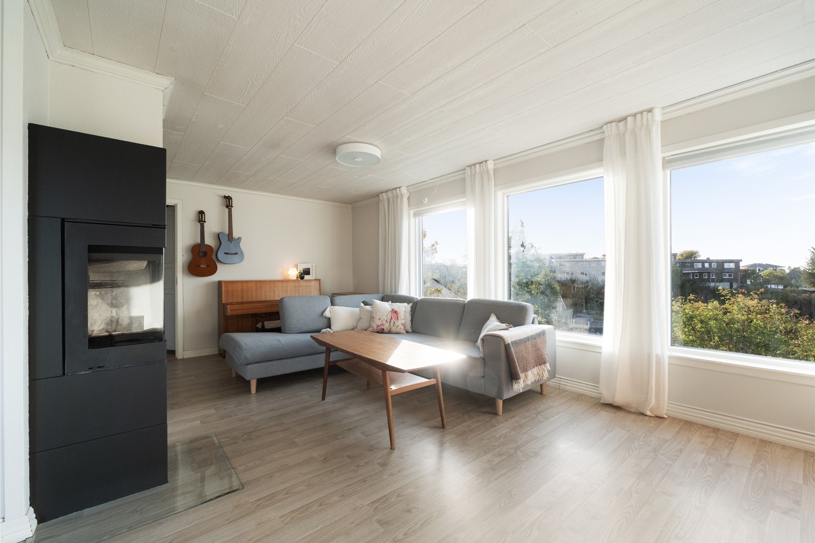 Her kan man nyte rolig sofatid og peiskos samtidig. Galleribilde