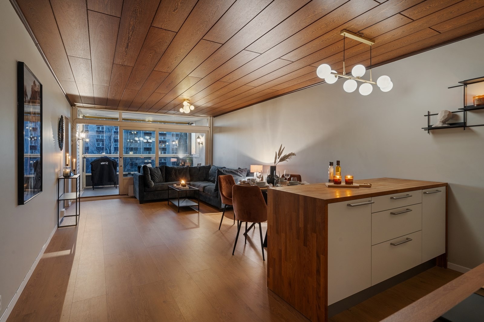 Velkommen til Erich Mogensøns vei 18 - presentert av lokalmegler Farzan Hamid Khan! Galleribilde