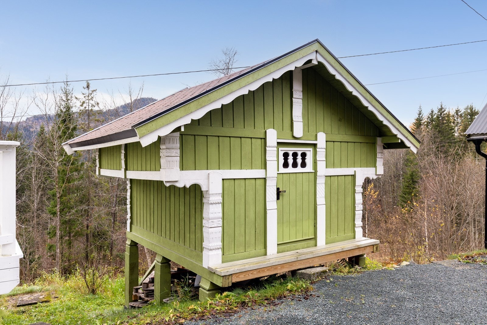 Stabburet er fra 1987 og er 9 kvm stort. Galleribilde