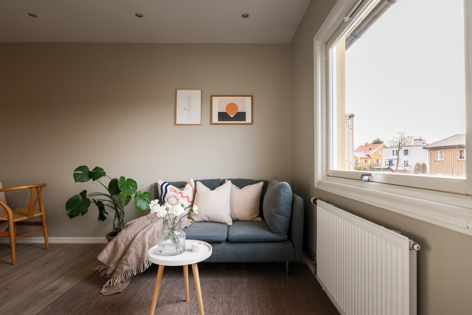 Stuen har også rom for spisebord. Galleribilde