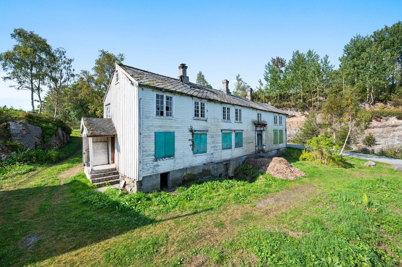 Interessenter er velkomne til å dra innom å se på boligen selv, ta kontakt om man ønsker en visning med megler/selger! Galleribilde