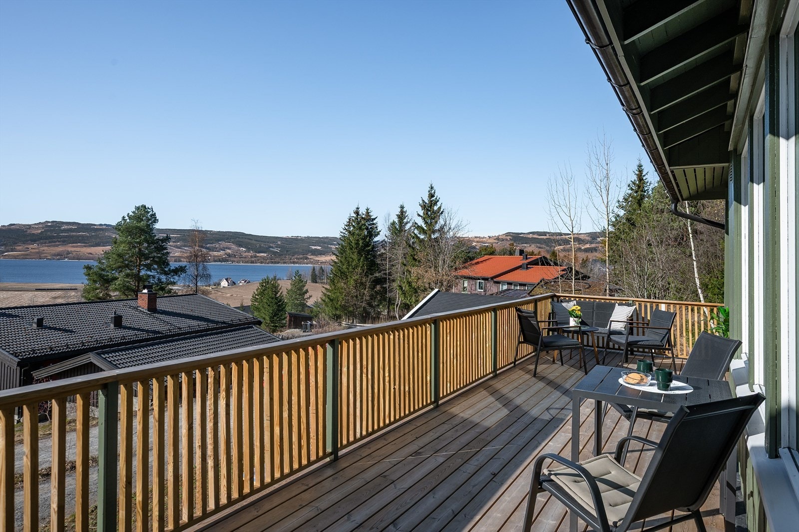 God plass til møbelering på terrassen. Galleribilde