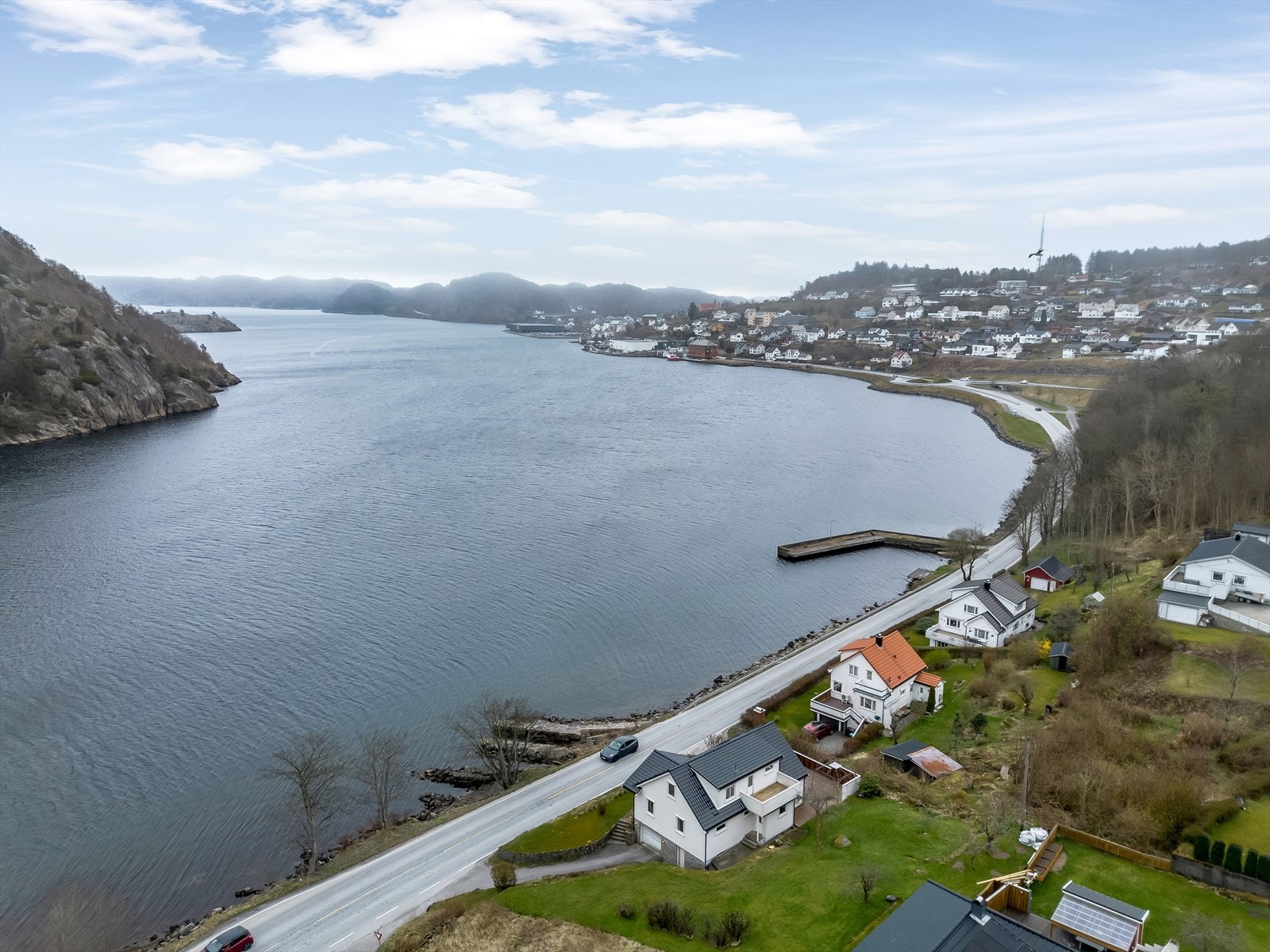 Fin beliggenhet med kort vei til Farsund Sentrum. Galleribilde