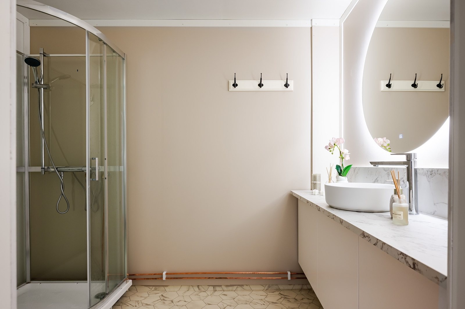 Bad hoveddel. Galleribilde