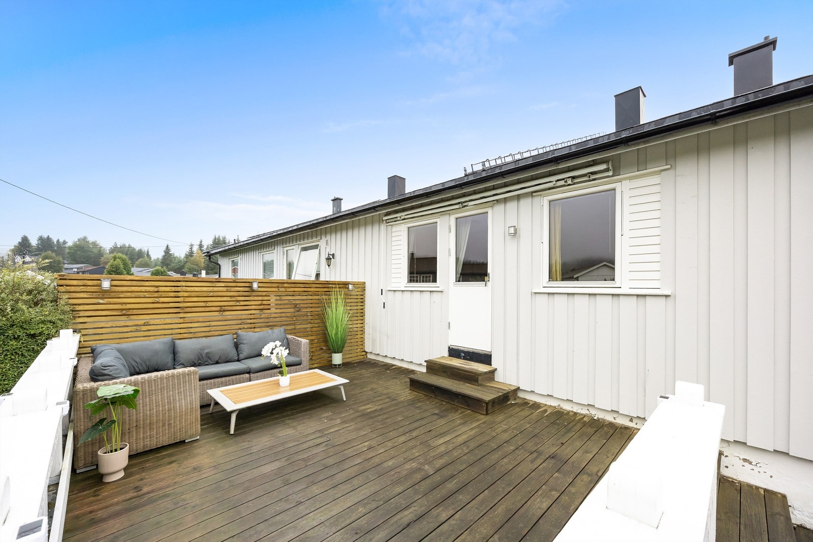 Stor terrasse og platting på ca. 28 kvm Galleribilde