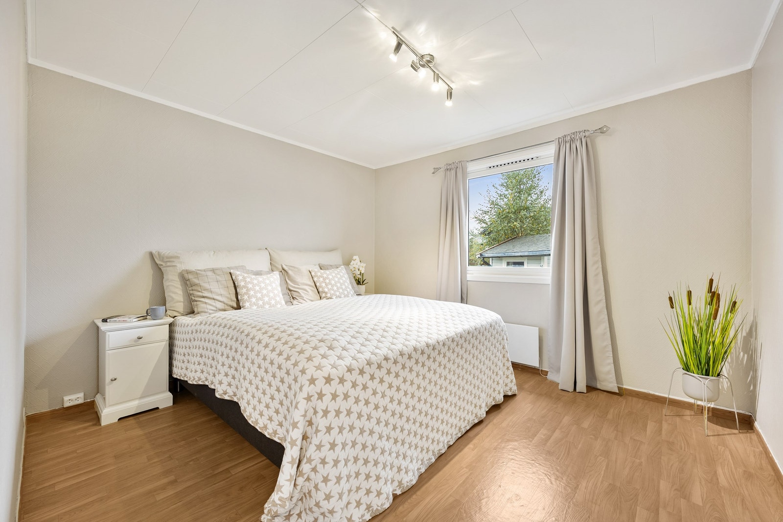 Soverommene er av god størrelse og mulighet for garderobe løsning. Galleribilde