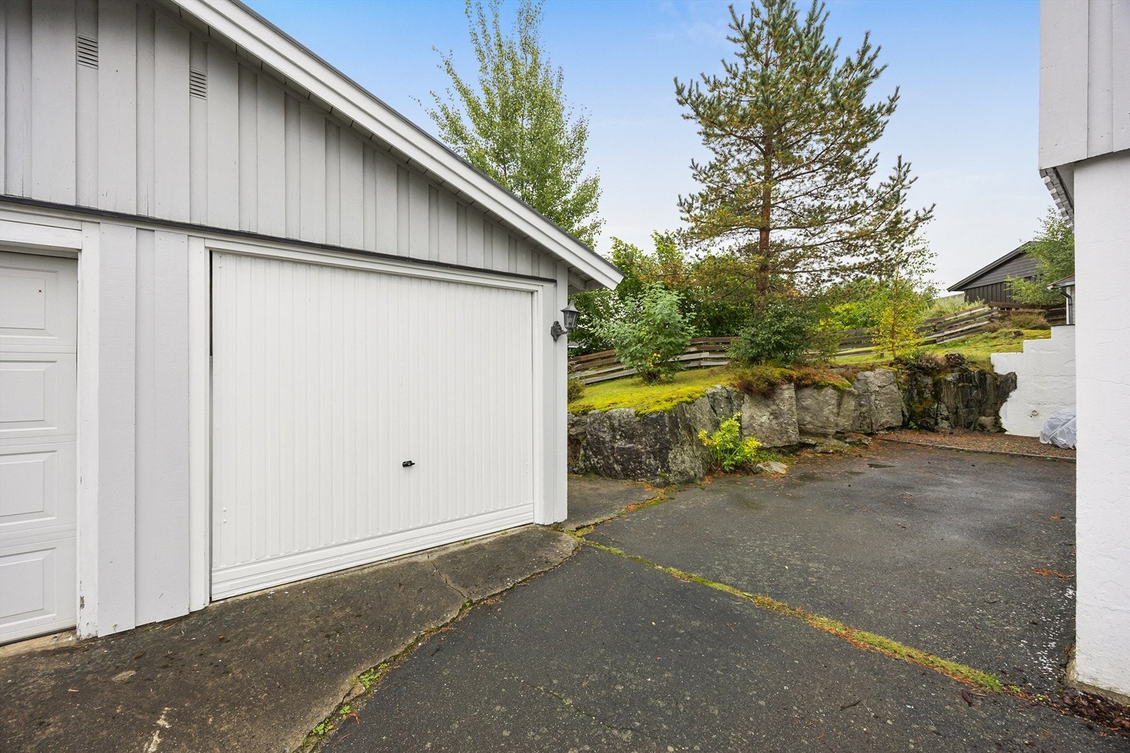 Boligens halvpart i garasjen Galleribilde