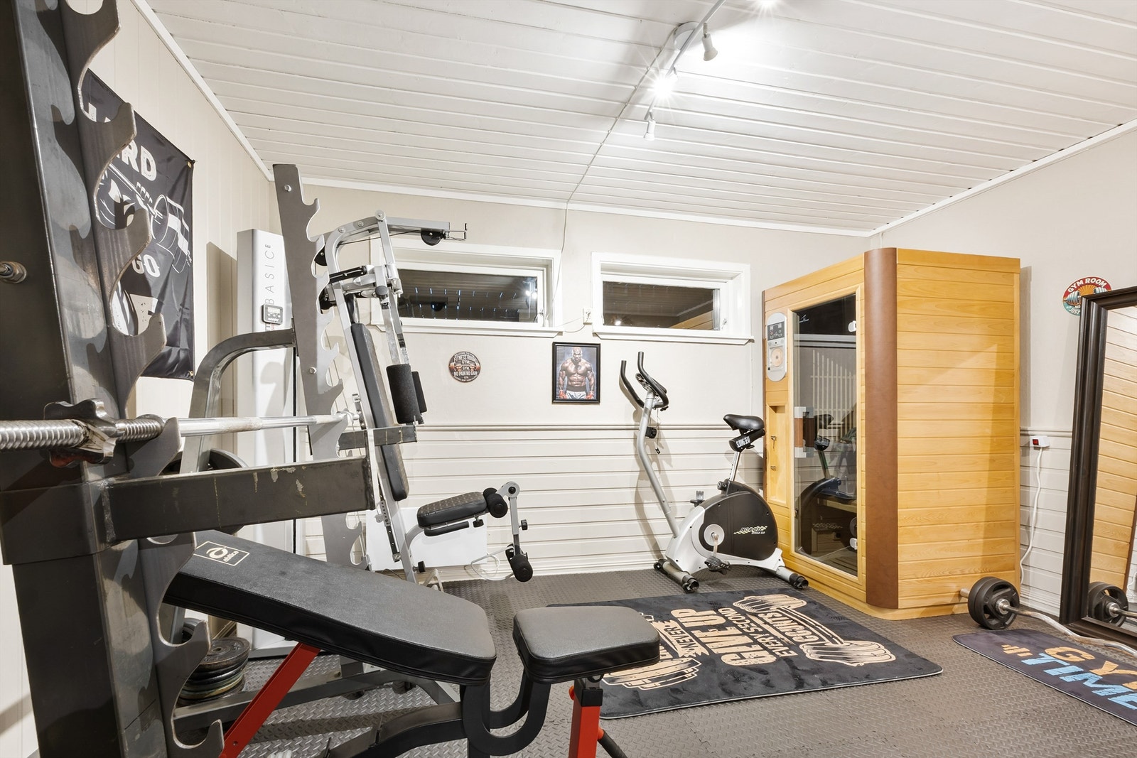 Rommet i kjelleren blir i dag brukt som treningsrom Galleribilde