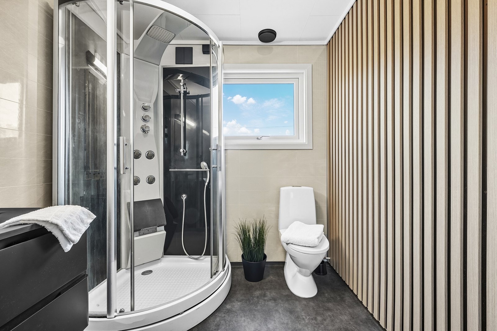 Baderom i 1. etasje Galleribilde