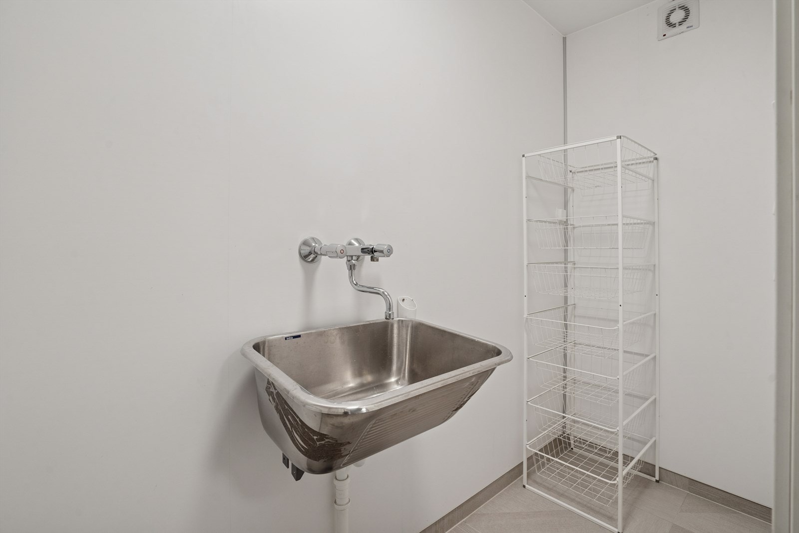 Vaskerom på innsiden av badet. Galleribilde