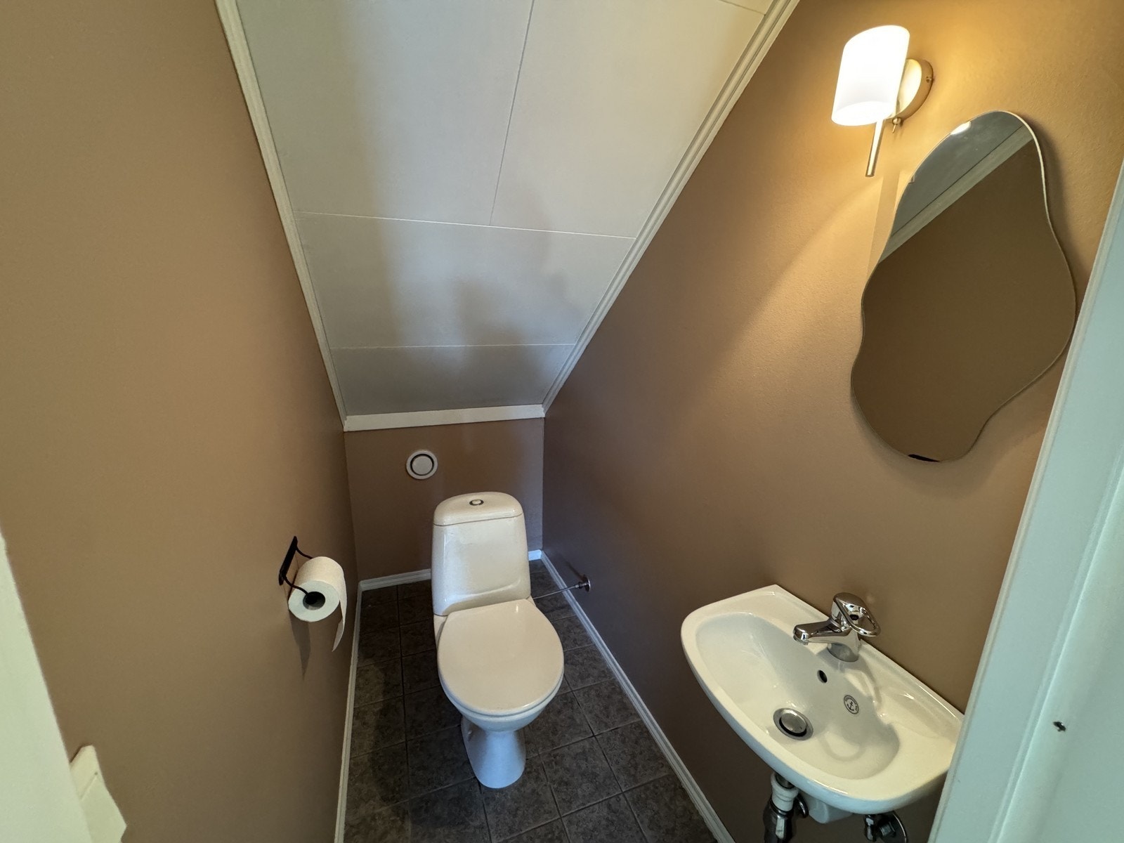 Toalett. Galleribilde