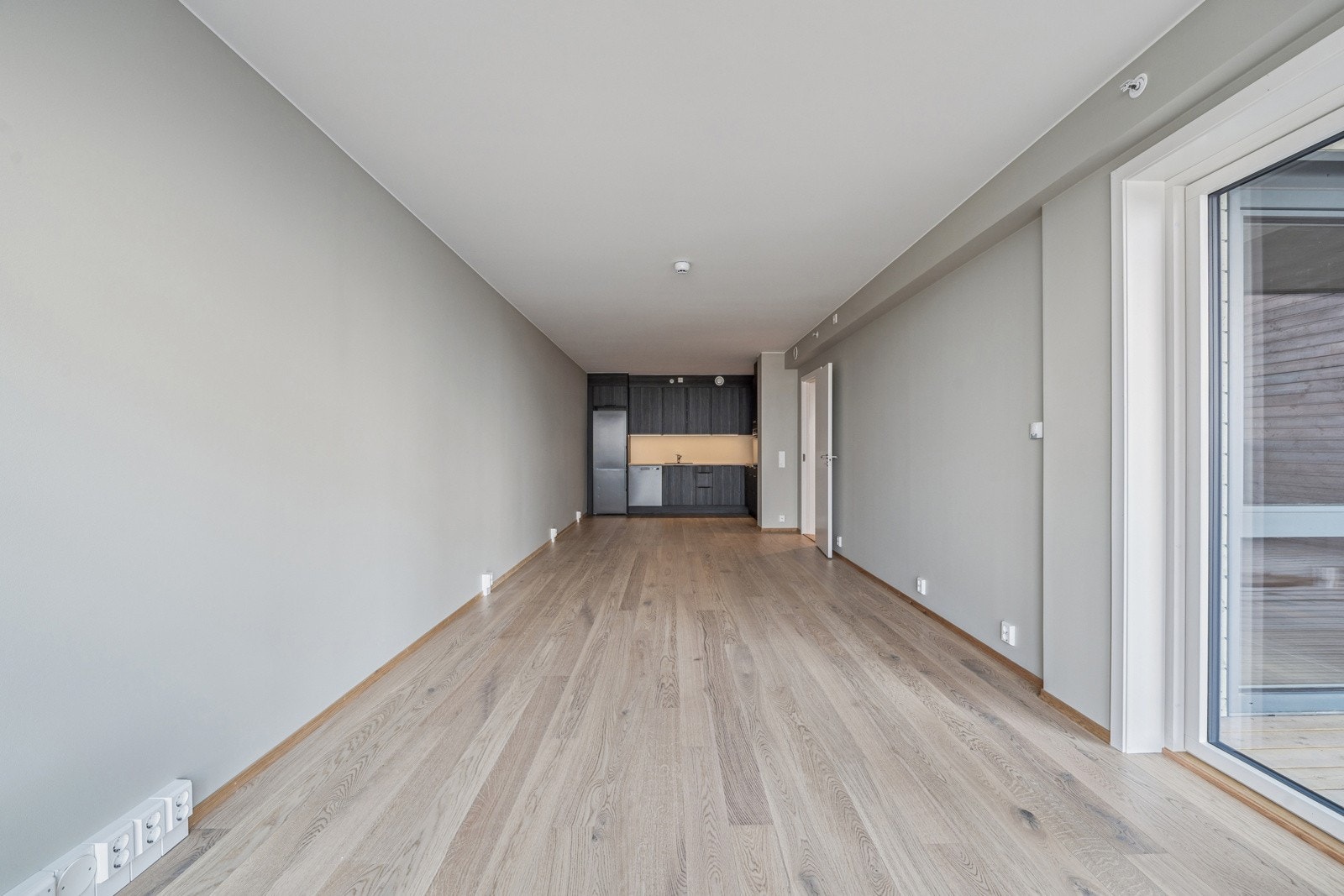 Leiligheten har vannbåren varme og balansert ventilasjon med varmegjenvinning. Galleribilde