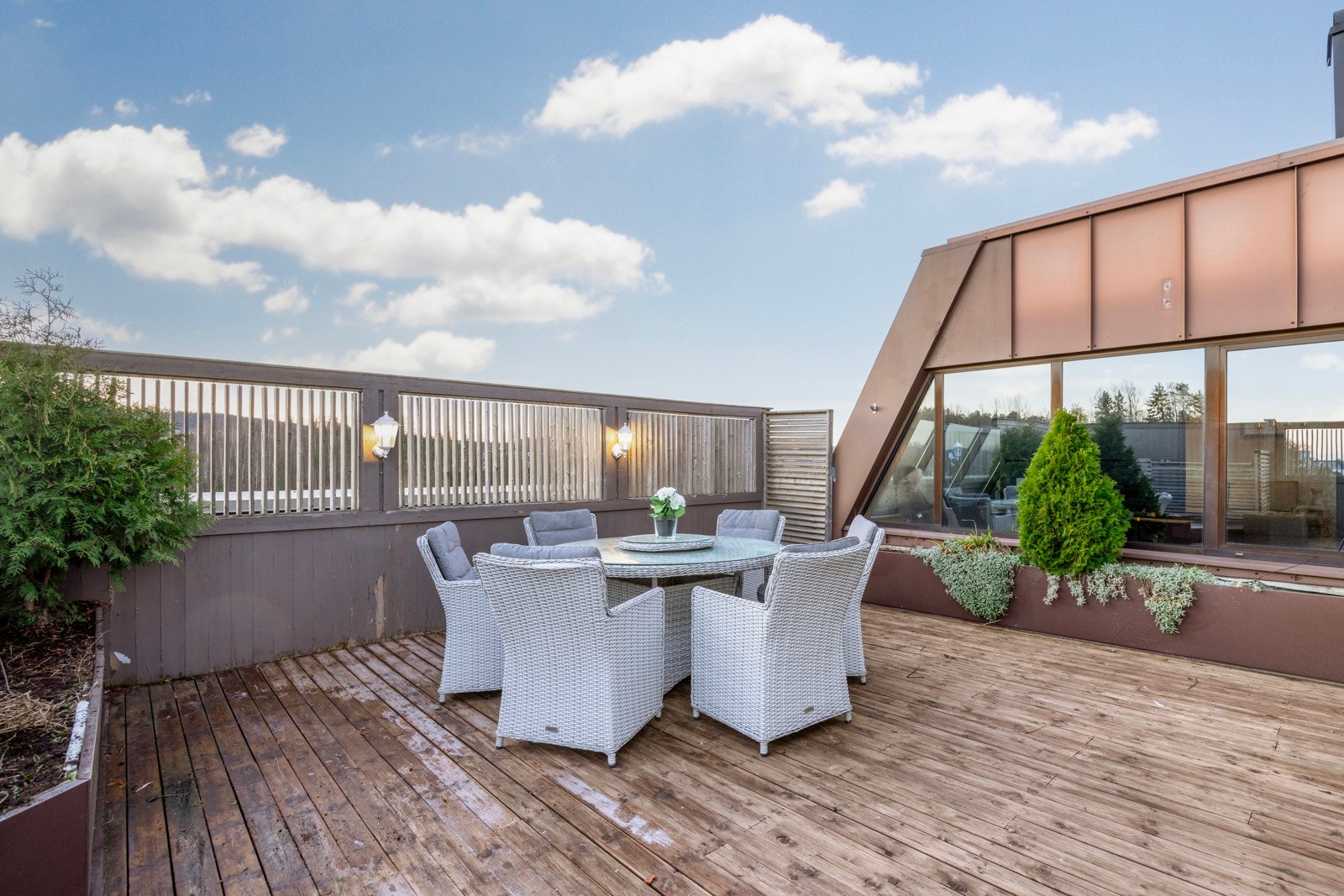 Skjermet takterrasse med null innsyn Galleribilde