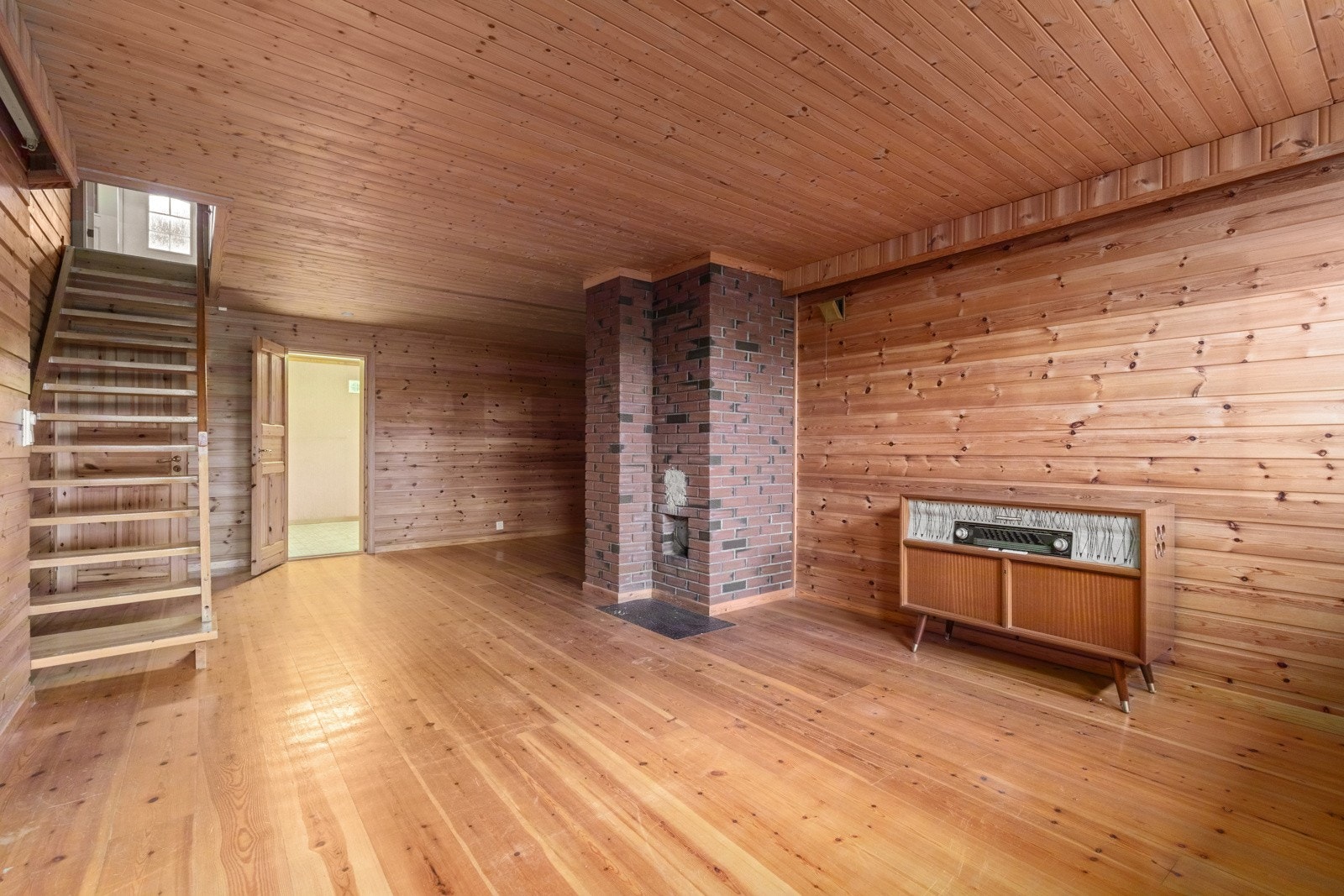 Innredet kjellerom. Galleribilde