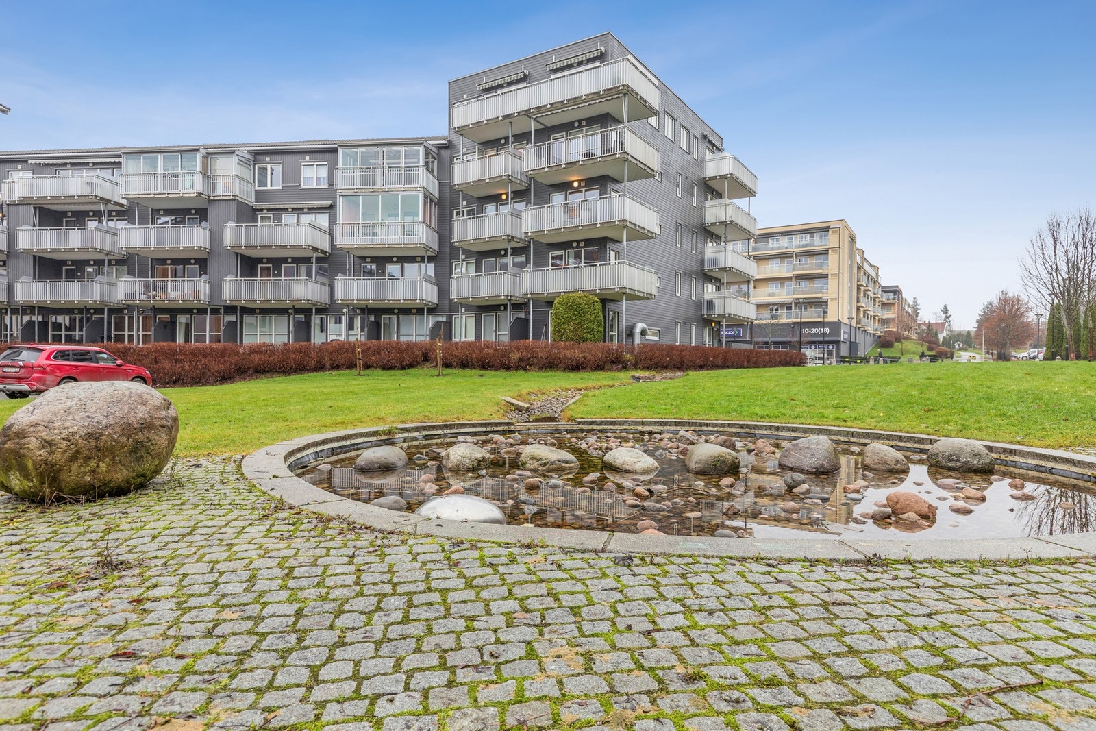 EIE Jessheim v/ Julie Fredheim Maudal (944 98 060) presenterer denne flotte 2-roms leiligheten i Romsaas Allé 18! Foto: Bjørn Sørheim Galleribilde