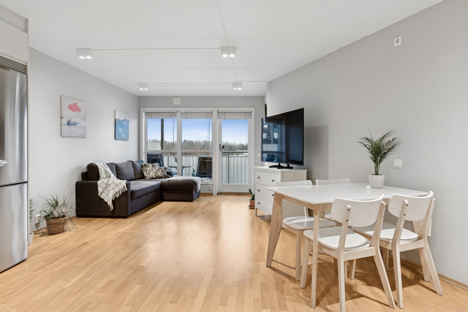 Dette er en flott og arealsmart 2-roms leilighet beliggende i byggets 4. etasje. Galleribilde