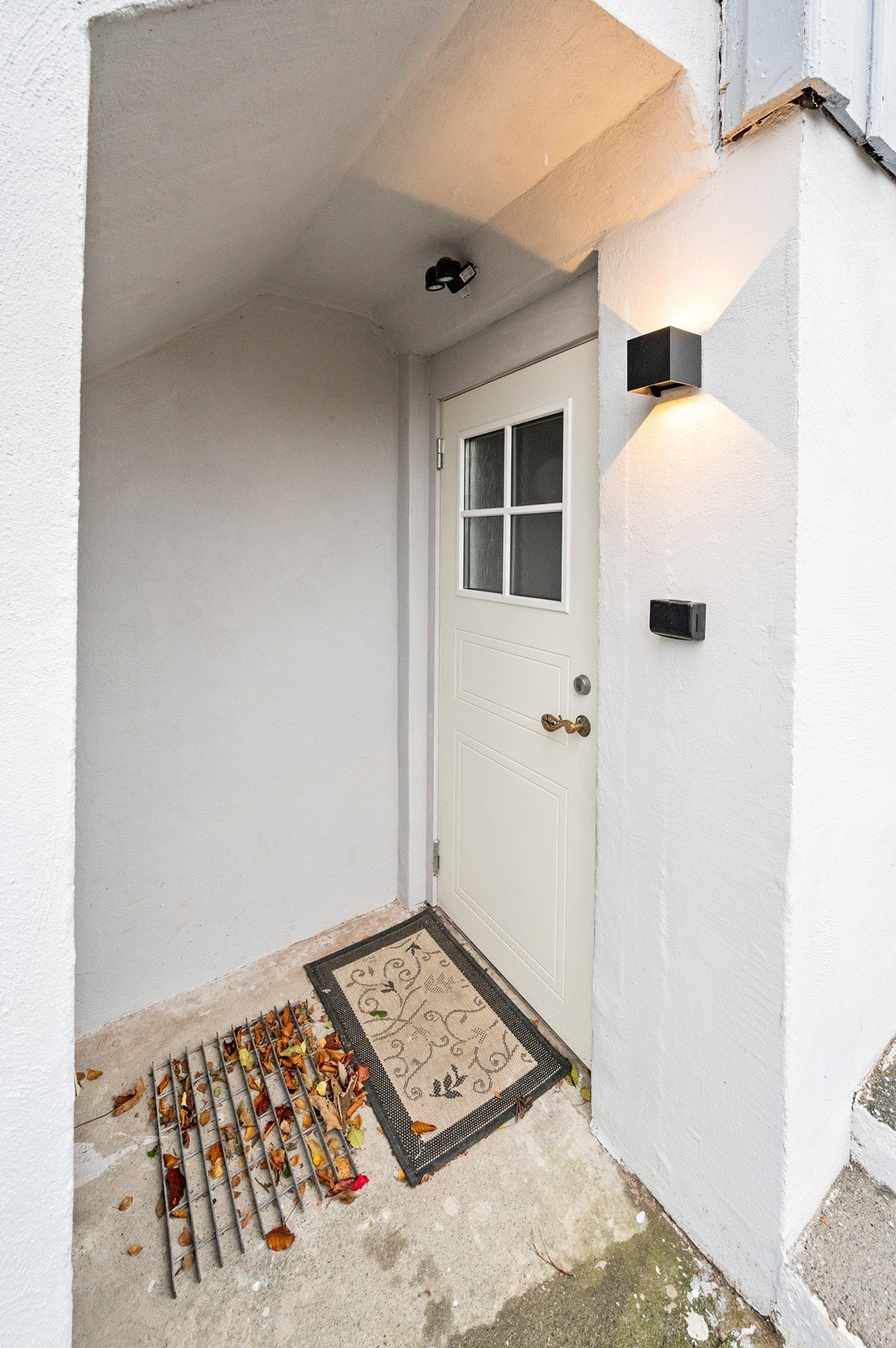 Inngangsparti underetasje Galleribilde