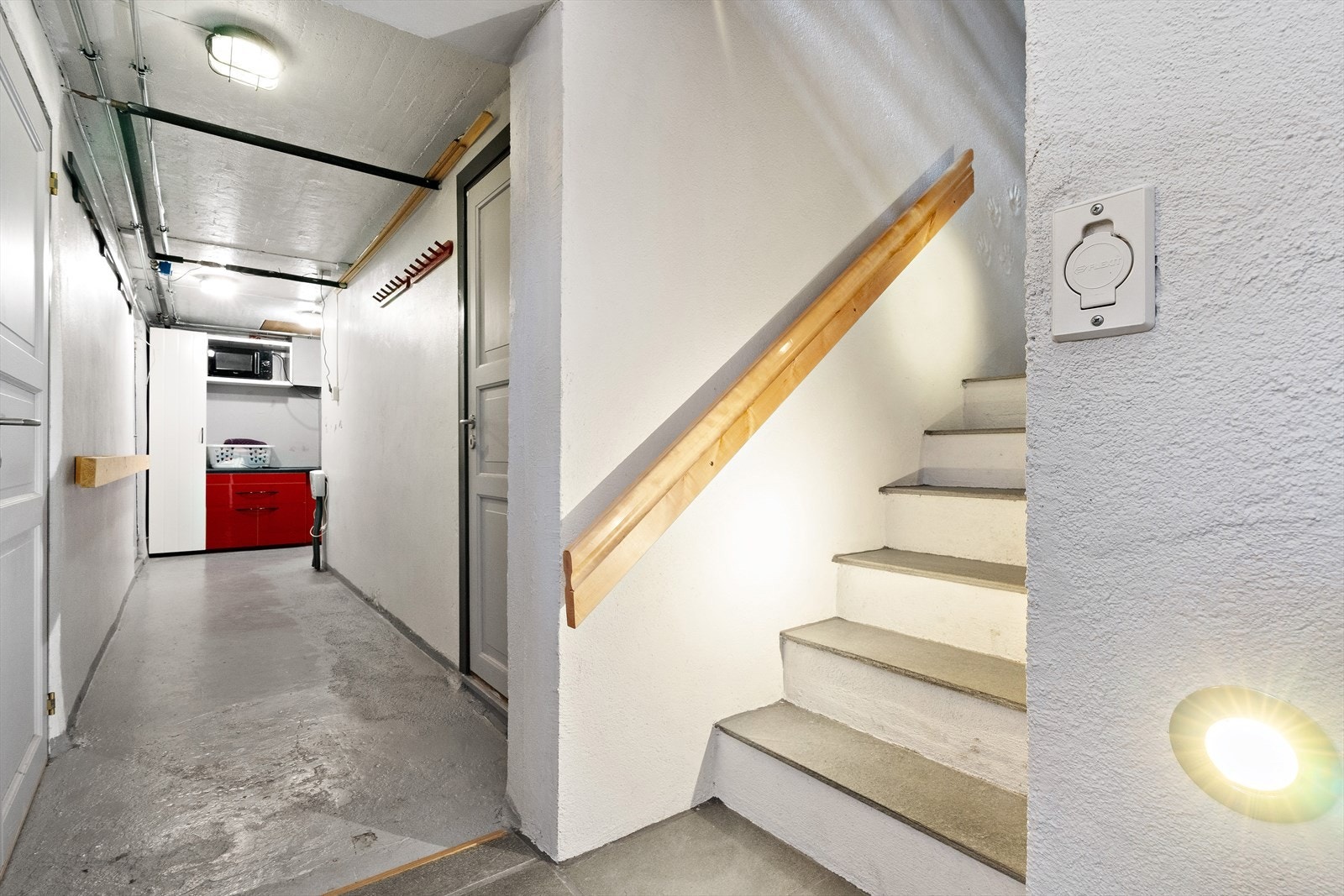 Gang i kjeller Galleribilde