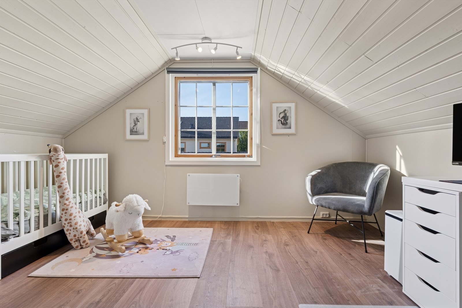 Lyst soverom på 8,2 kvm. Galleribilde