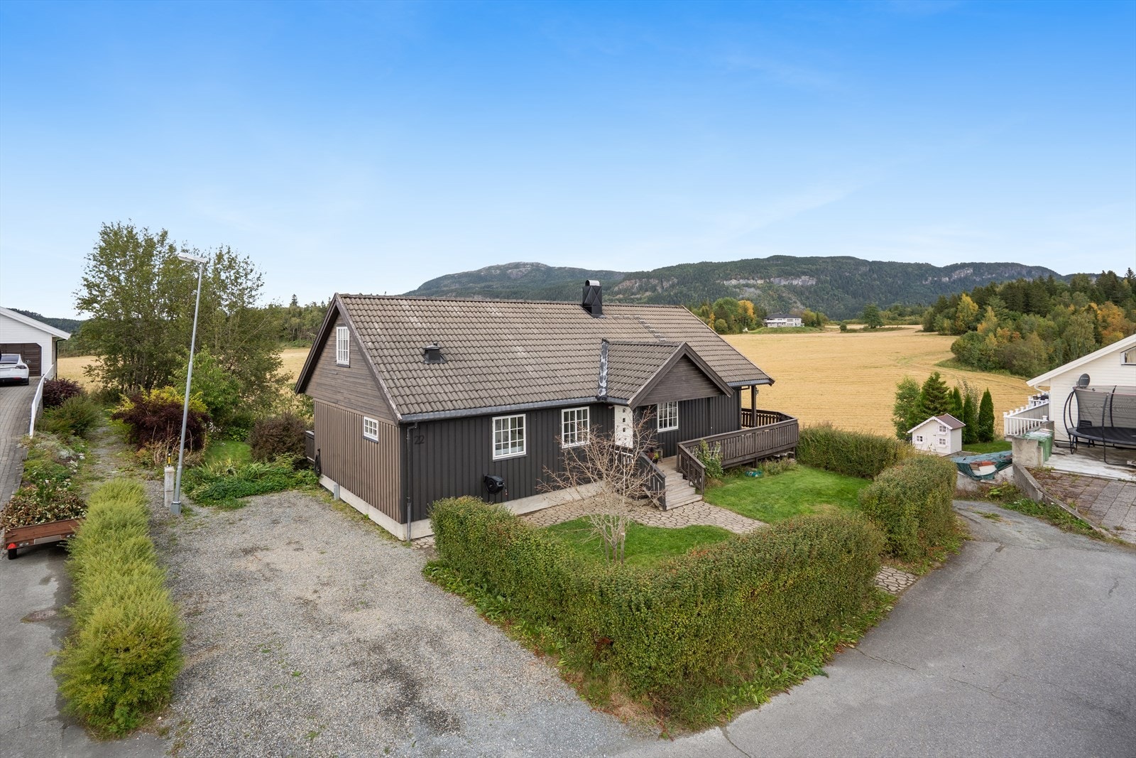 En flott og innholdsrik eiendom med idyllisk og skjermet beliggenhet. Galleribilde