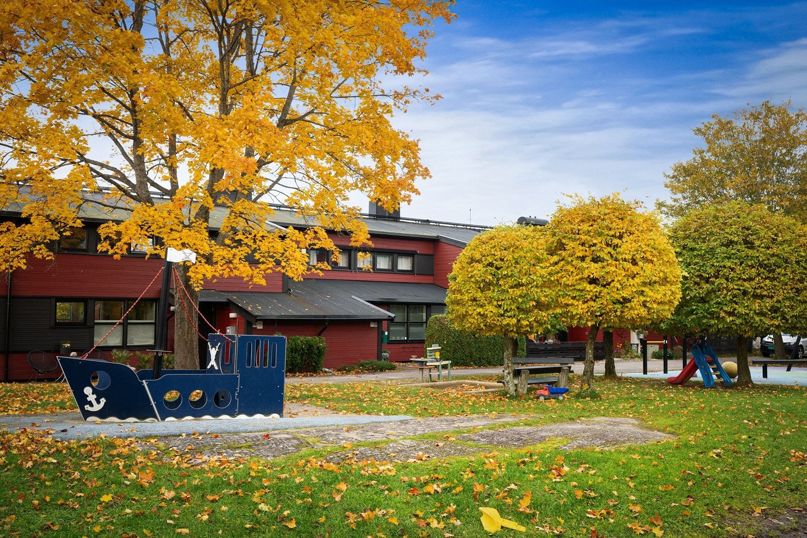 Meget barnevennlig borettslag med store friarealer Galleribilde