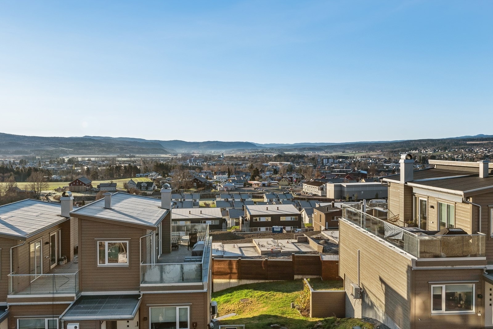 Gangavstand til barnehage og matbutikk. Galleribilde