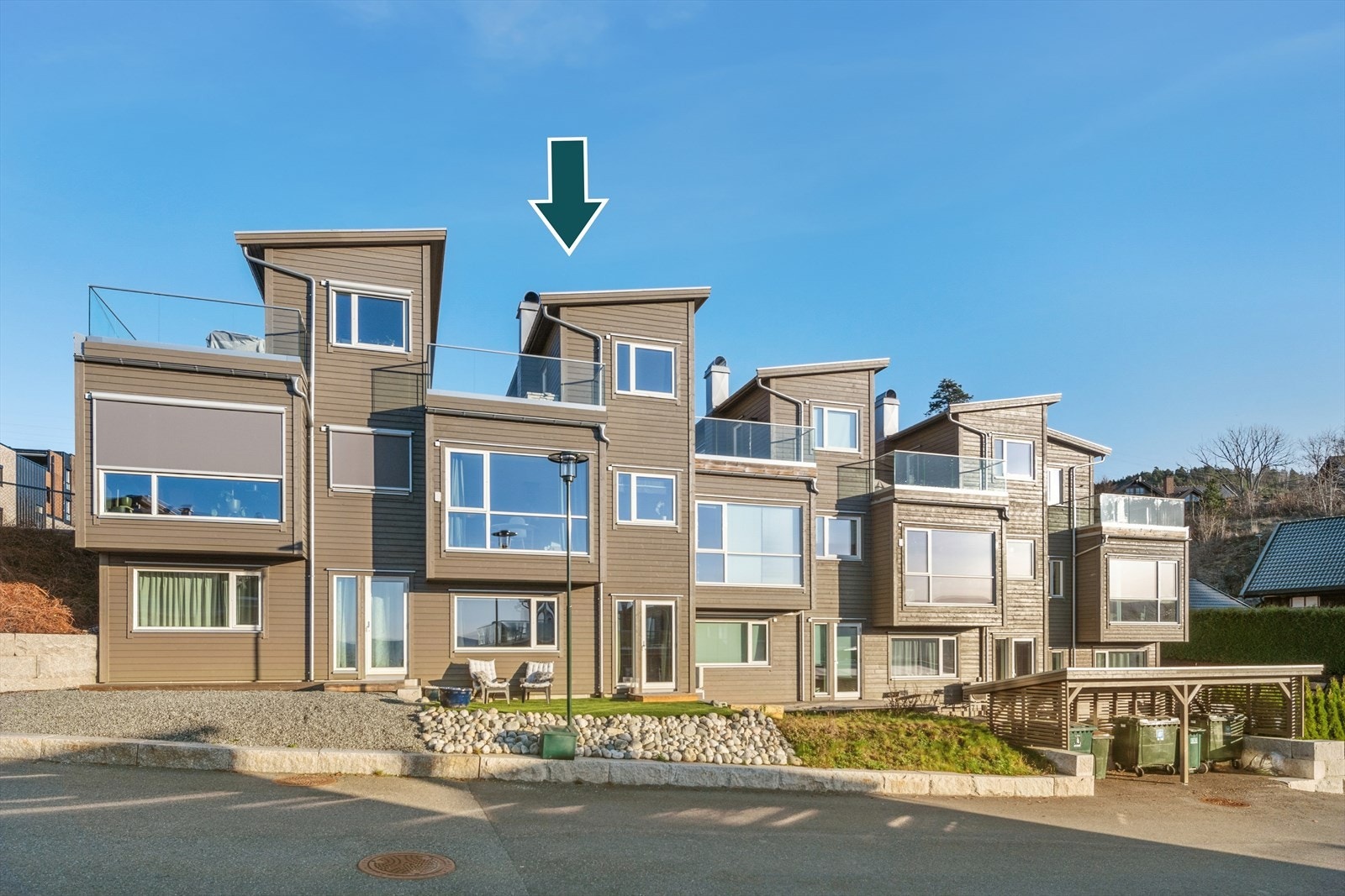 Kari-Anne Haugan og Nina Klæbo Rustad v/DNB Eiendom presenterer Lerberghaugen 48! Galleribilde