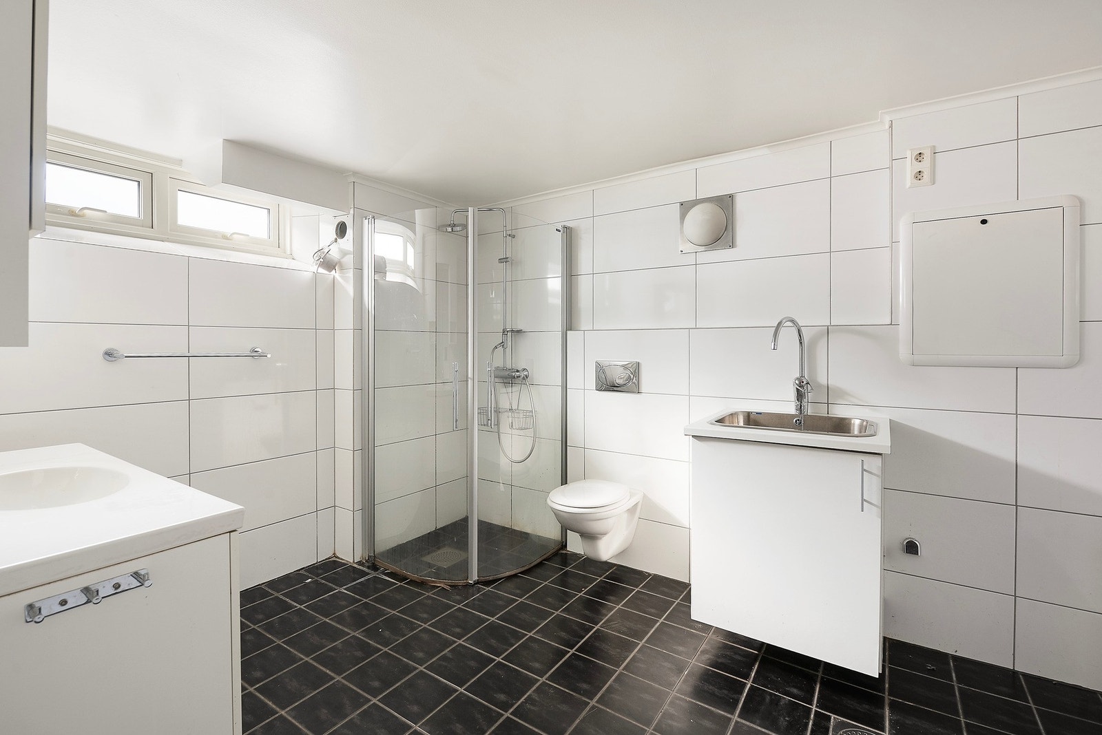 Bad/vaskerom i kjeller Galleribilde