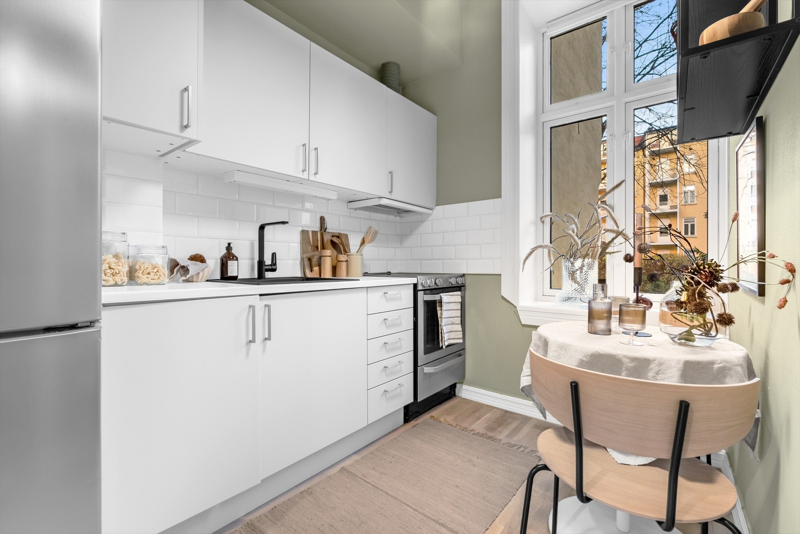 Separat og pent kjøkken Galleribilde