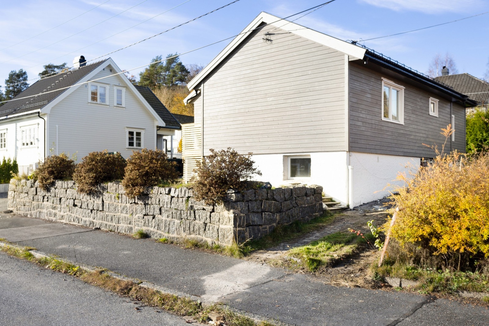 Boligen har nyere kledning. Galleribilde