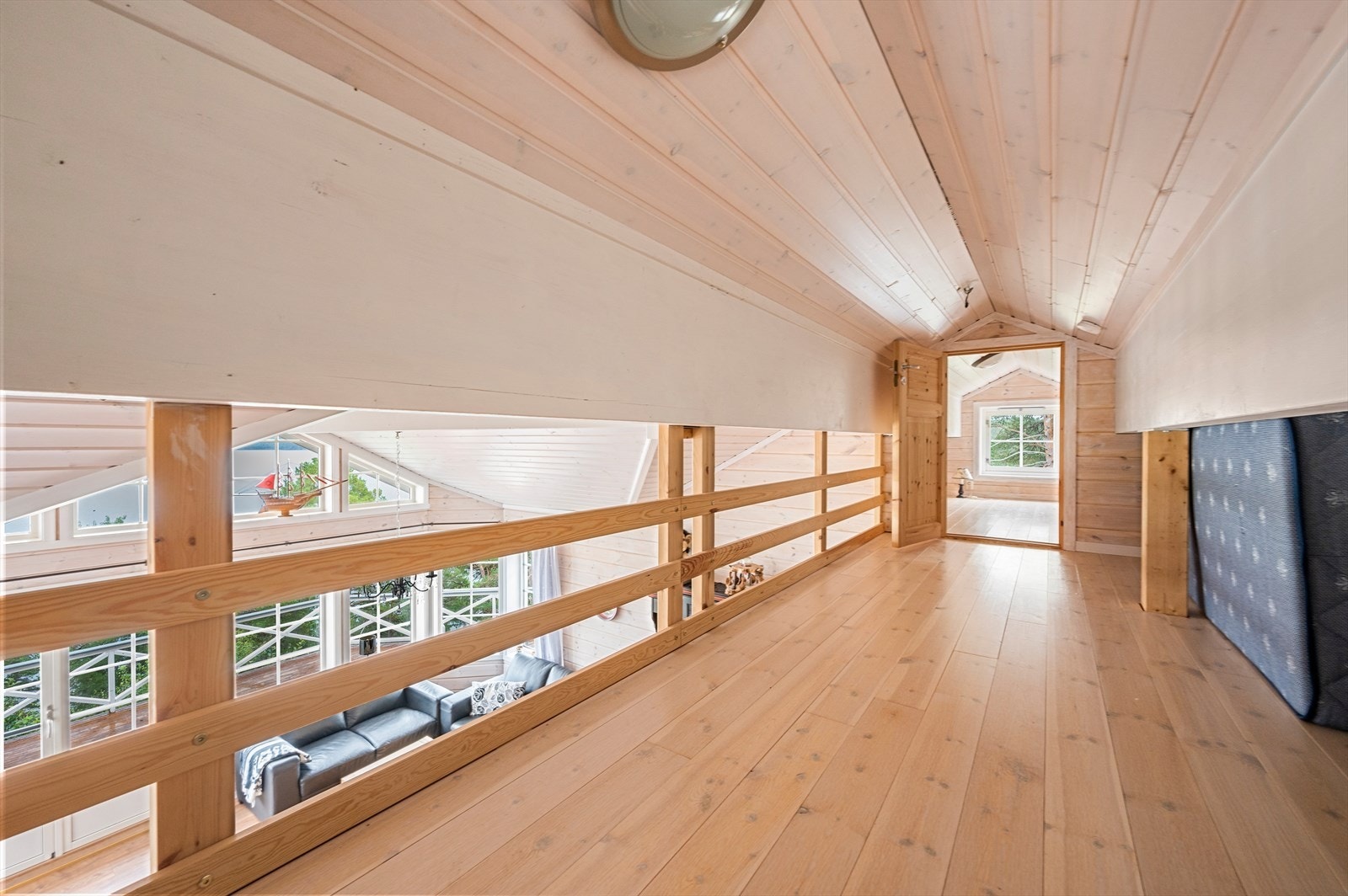 Åpent hemsareal og et som man kan lukke med dør. Galleribilde