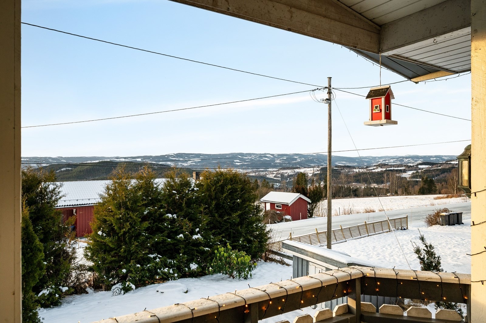Fin utsikt i behaglig omgivelser. Galleribilde
