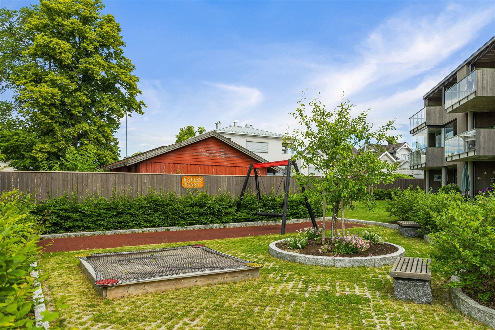 Flotte uteområder i borettslaget. Galleribilde