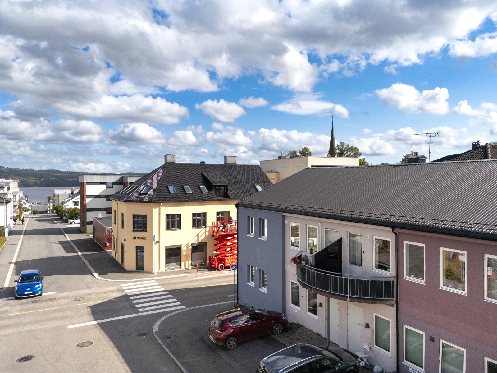 Sameiet har ideell beliggenhet! Galleribilde