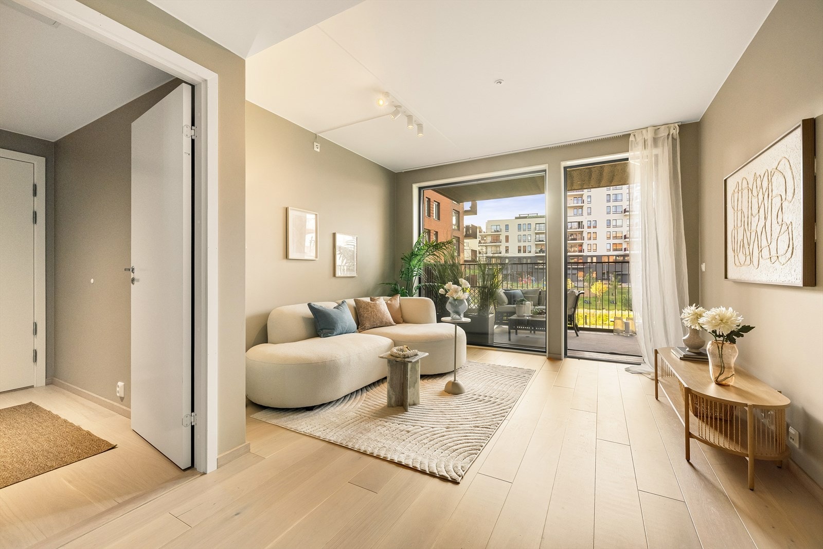 Leiligheten har en god planløsning med store og funksjonelle rom. Galleribilde