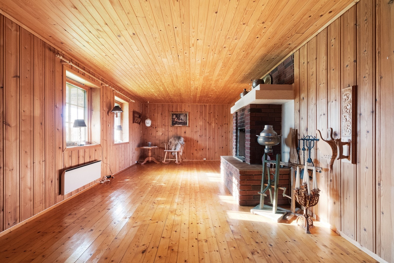 Kjellerstue med peisovn. (Ikke godkjent som oppholdsrom) Galleribilde