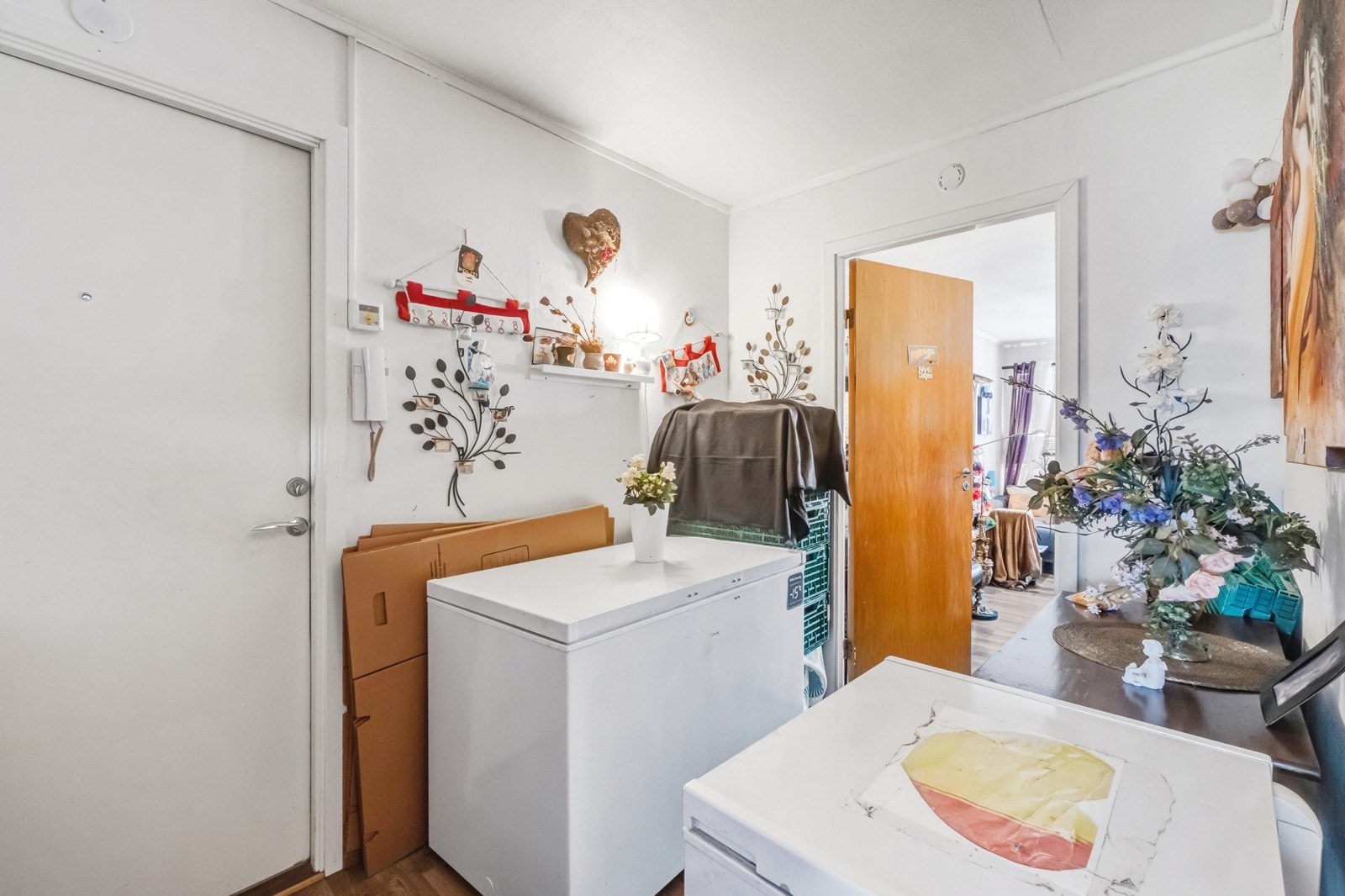 Brann- og lydklassifisert entrédør sikrer mot felles gangareal. Galleribilde