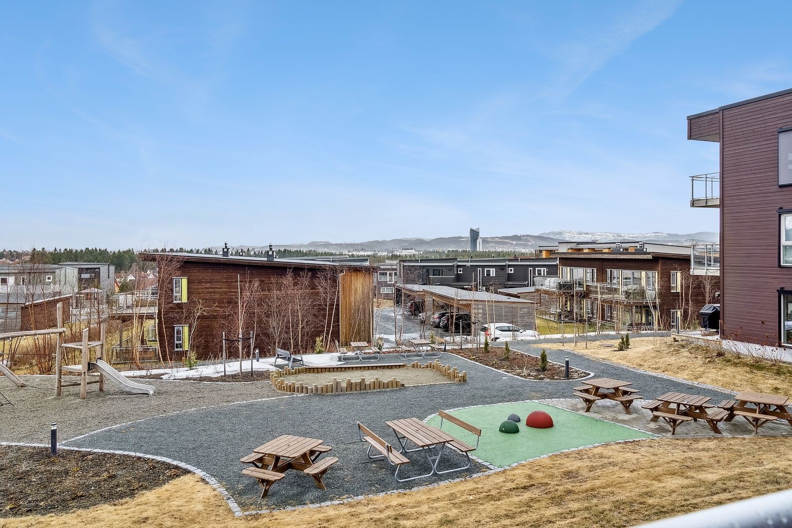 Velkommen til visning! Ta kontakt dersom annonsert visning ikke passer, eller du har spørsmål til boligen. Galleribilde